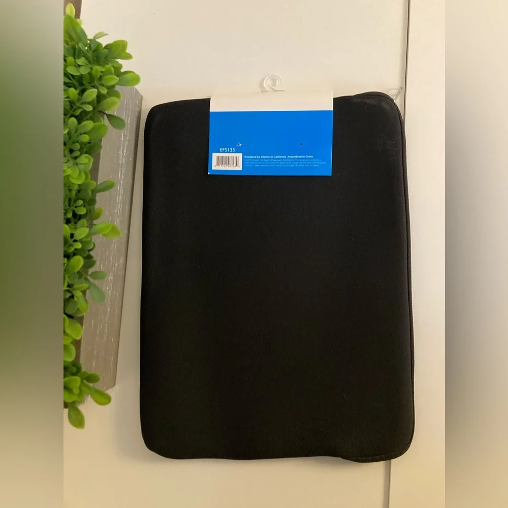 Ematic 13.3” Black Laptop & Tablet Sleeve